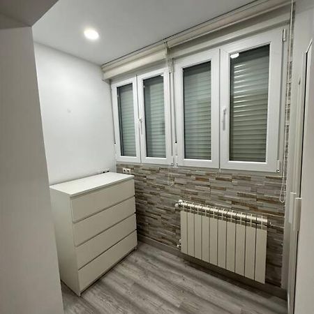 Cozy 1-Bedroom Apartment Madrid Kültér fotó