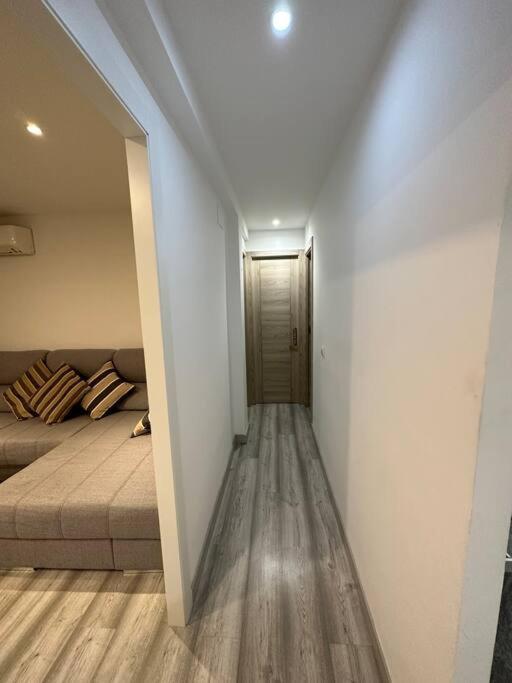 Cozy 1-Bedroom Apartment Madrid Kültér fotó