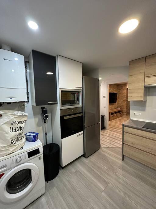Cozy 1-Bedroom Apartment Madrid Kültér fotó