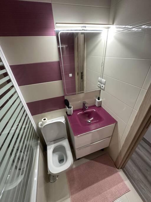 Cozy 1-Bedroom Apartment Madrid Kültér fotó